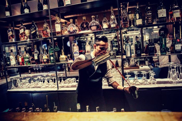 Hướng dẫn pha chế rượu cocktail
